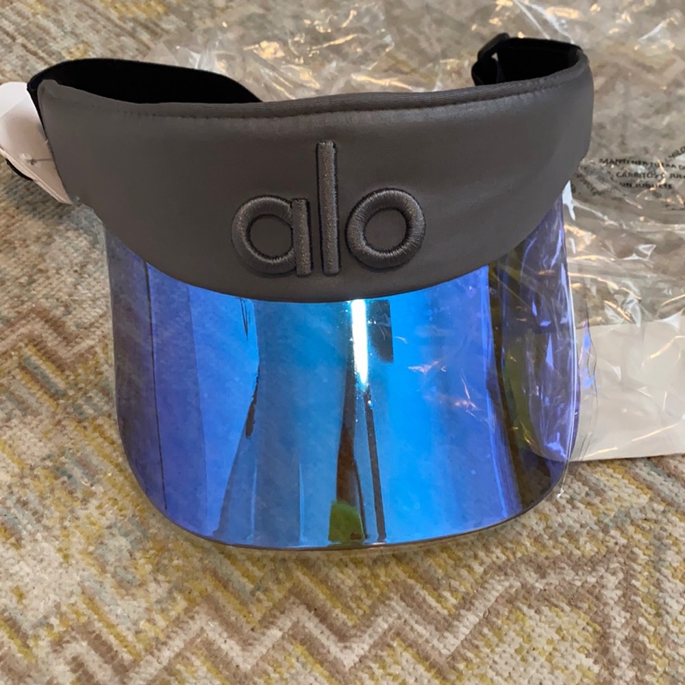 Brand new Alo visor silver grey
